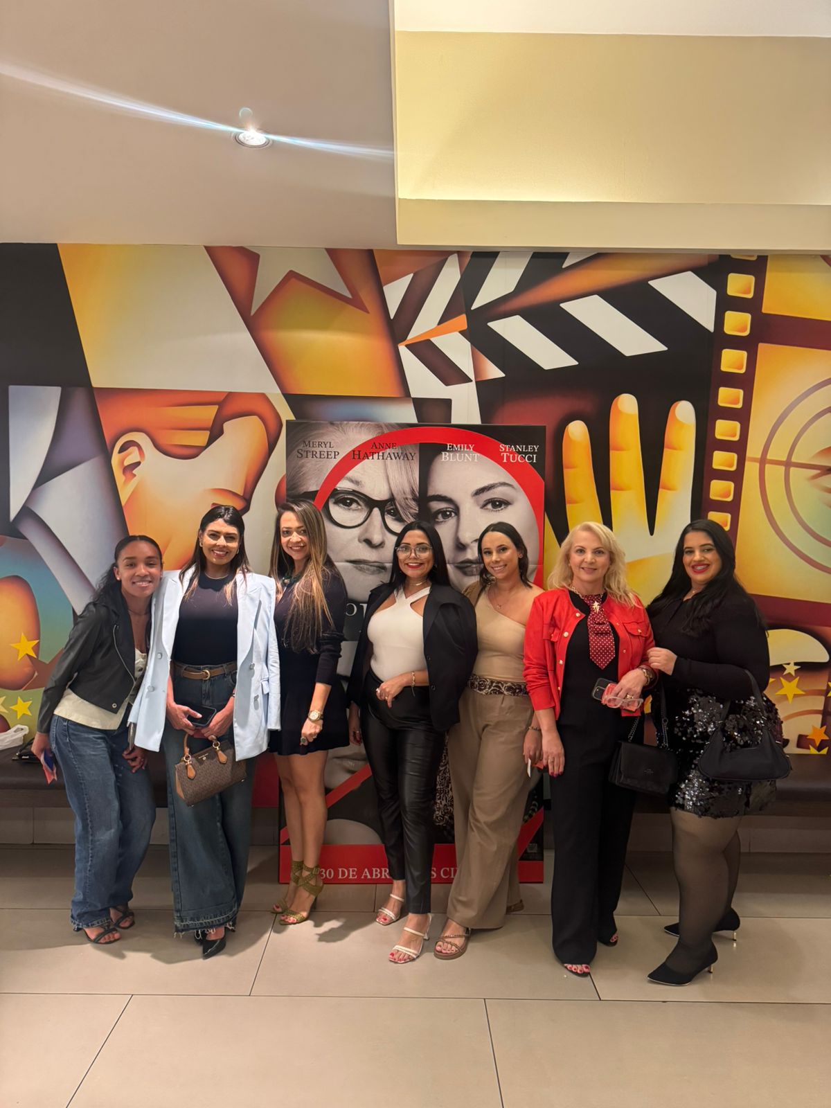 Grupo de participantes em uma segunda sessão de cinema